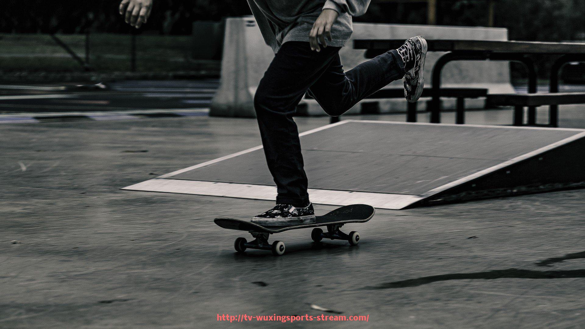 五星体育直播-火箭队与湖人队经典对决回顾与战术对比